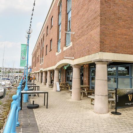 15 Sovereign House Leilighet Milford Haven Eksteriør bilde