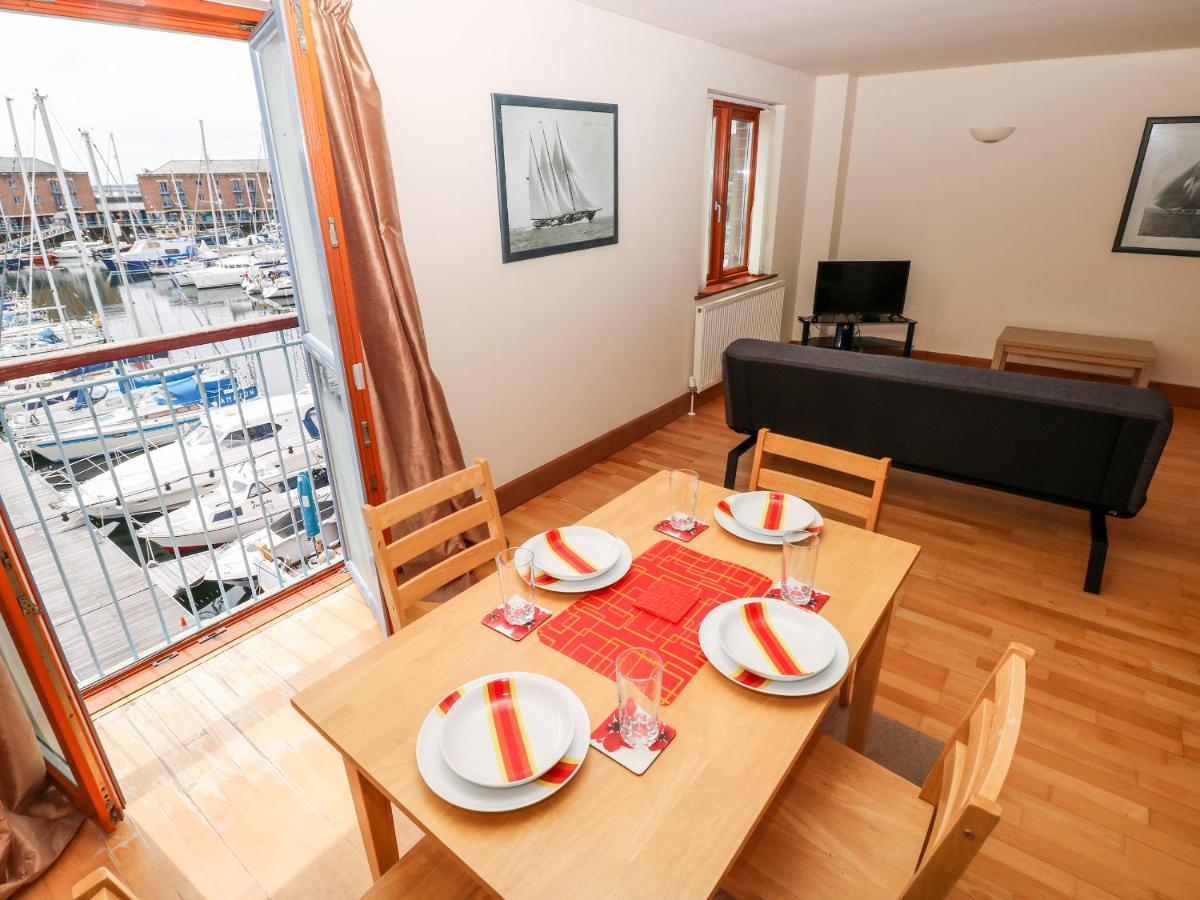 15 Sovereign House Leilighet Milford Haven Eksteriør bilde